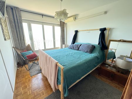 Location Appartement 3 pièces 109m² MARSEILLE 9ème - Photo 4