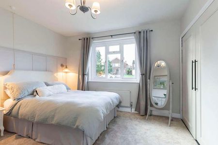 Swindon Lane, Cheltenham, GL50 - Photo 5