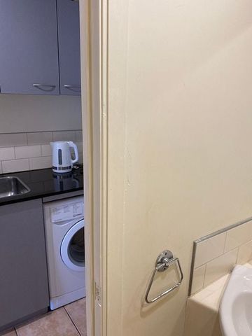 Large One bedroom apartment ready to move in - Photo 5