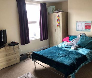 4 bedroom house share to rent - Photo 2