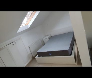 Studio Flat, Woodstock Grove, W12 - Photo 3