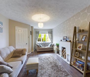 Graveney Road, Maidenbower - Photo 1