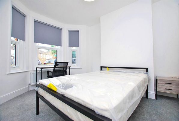 4 bedroom semi-detached house to rent - Photo 1