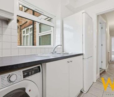 Station Lane, Hornchurch, RM12 - Photo 4