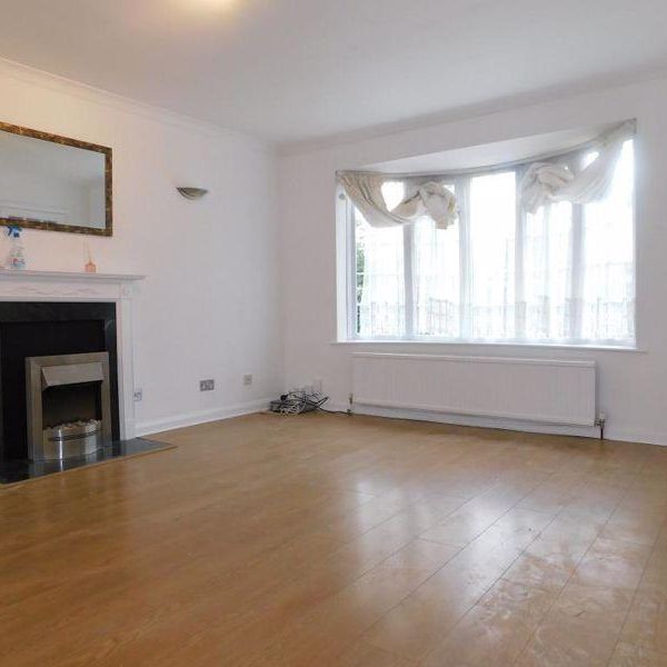 3 bedroom property to rent - Photo 1