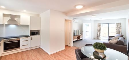 Modern Townhouse in Central City with Garage - Photo 2