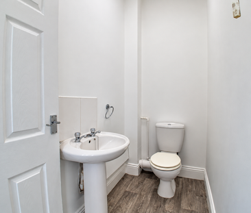 3 bedroom terraced house to rent - Photo 2