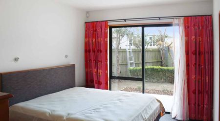 Executive Partly Furnished Home In Prestigious Chateau Drive - Photo 3