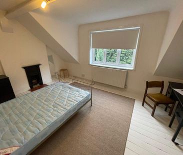 5 bedroom end of terrace house to rent - Photo 3