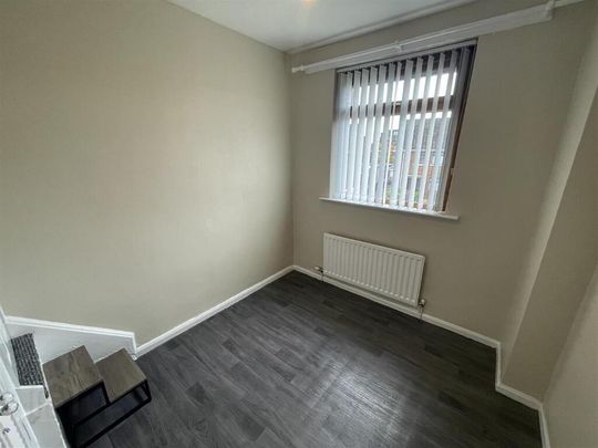 4 Riverdale Park East, Andersonstown, Belfast, BT11 9DA - Photo 1