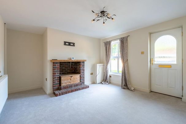 2 bedroom terraced house to rent - Photo 1