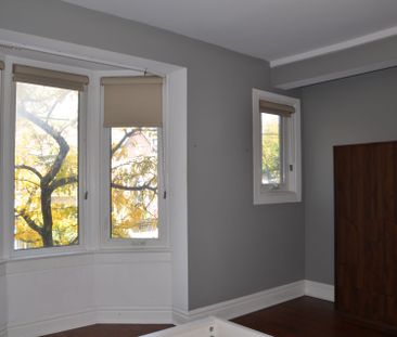 For Lease - 1915A Queen Street, Toronto, Ontario - Photo 3