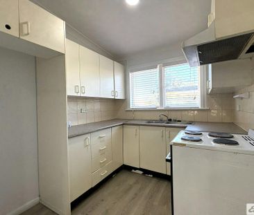 Updated 3 Bedroom Home for LEASE! - Photo 2