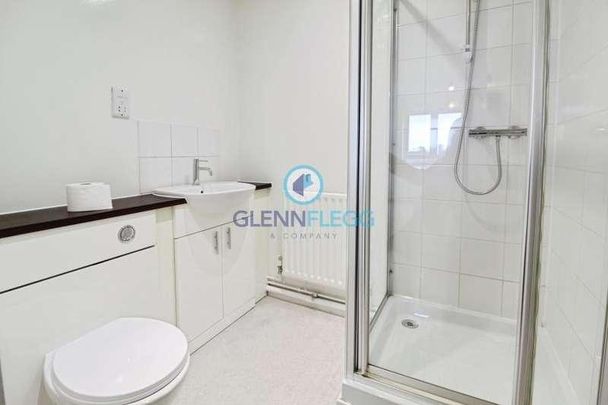 Ashwood Place, Tamar Way,langley, SL3 - Photo 1