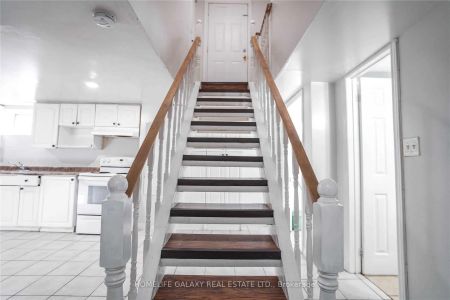 Detached Home For Lease | E8430244 - Photo 2