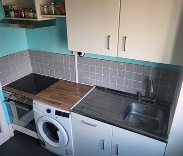 Room in a Shared Flat, Amhurst Park, N16 - Photo 3