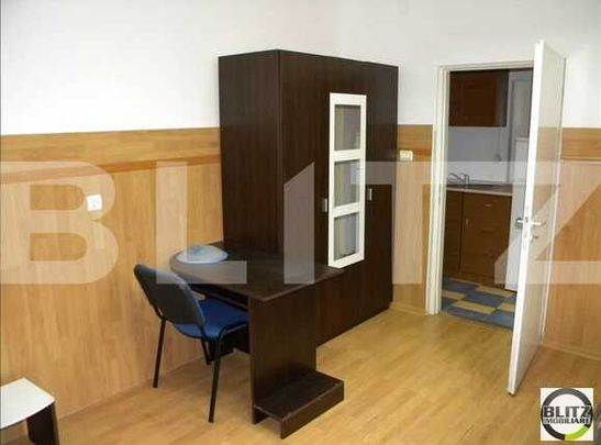 Apartament cu 2 camere, decomandat, zona strazii Republicii, demisol - Fotografie 1