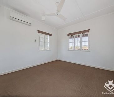 SPACIOUS 3 BEDROOM HOME 150M TO WESTFIELD - Photo 6