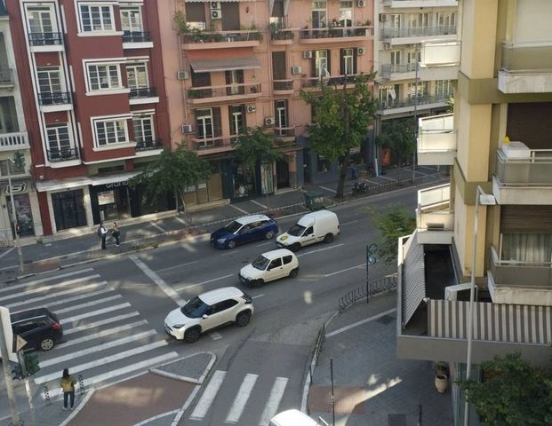 Διαμέρισμα για ενοικίαση - Κέντρο Θεσσαλονίκης, - Photo 1