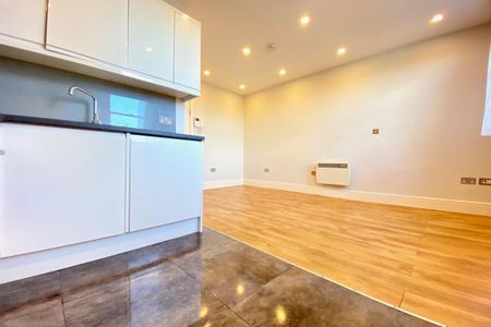 Prince Of Wales Road - Photo 2