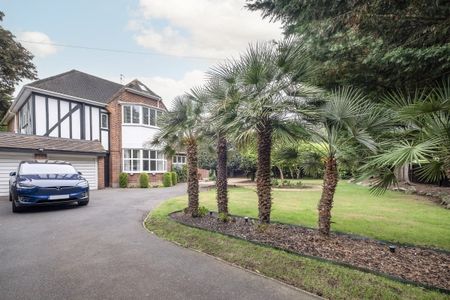 5 bedroom detached house to rent - Photo 4