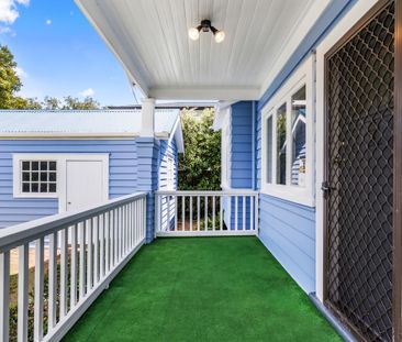 Iconic on Armadale - Character DGZ Bungalow on Corner Section - Photo 5