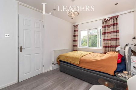 1 bedroom apartment to rent Berkeley Court, Weybridge, KT13 - Photo 3