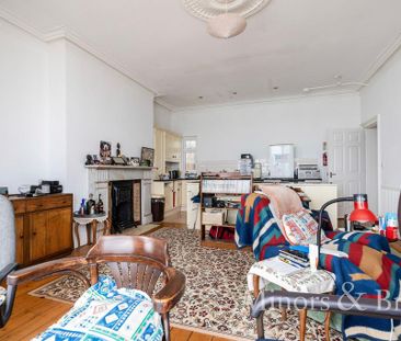 2 bedroom flat to rent - Photo 3