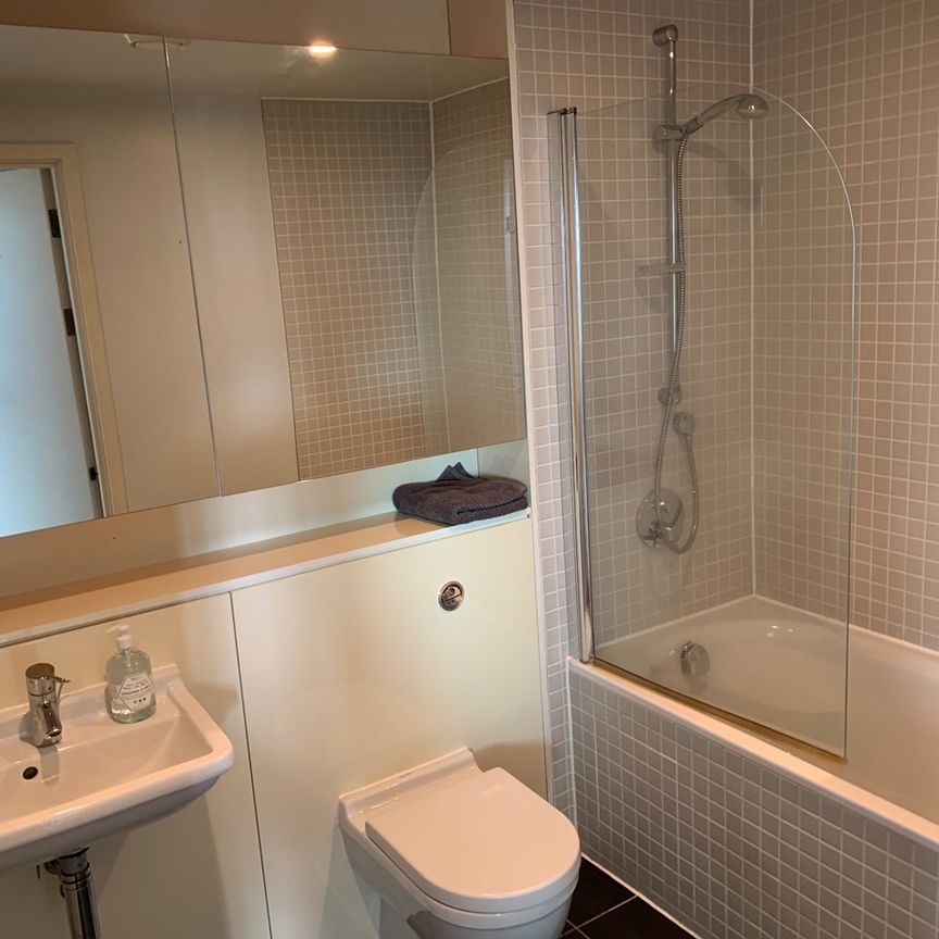 2 Bed Flat, Beetham Tower, M3 - Photo 1