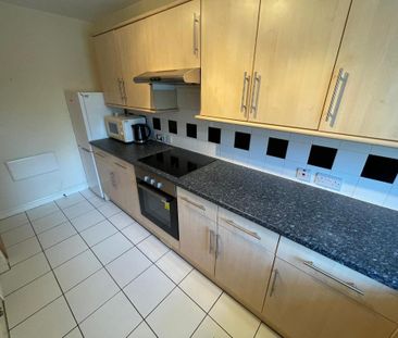 2 bedroom ground floor flat to rent - Photo 5