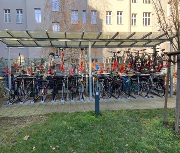 Moderne 1,5-Zimmer-Wohnung mit Balkon & Aufzug in Berlin-Treptow - Photo 1