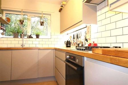 Melcombe Court, Melcombe Road, Bath, BA2 - Photo 2