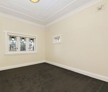 Charming Family Home - Photo 1
