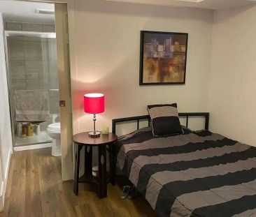 Ensuite Bedroom with Private Bathroom for Rent - Strathcona — 1 Bed... - Photo 1