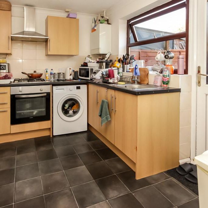 2 bedroom terraced house to rent - Photo 1