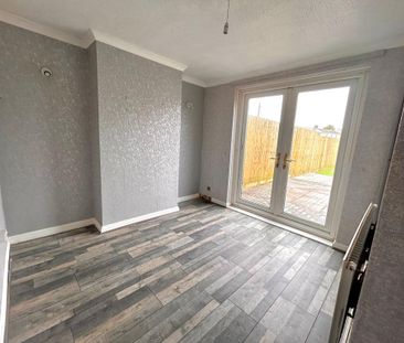 3 bedroom semi-detached house to rent - Photo 3