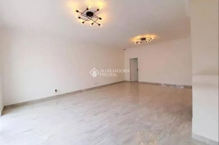 Casa com 5 quartos e 500m² para alugar em Jardim do Mar, São Bernardo do Campo. - Photo 2