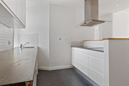 Rigtig lækker central lejlighed med sydvendt altan – Kan anvendes som delelejlighed for 3 - Photo 3