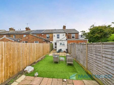 2 bedroom terraced house to rent - Photo 2