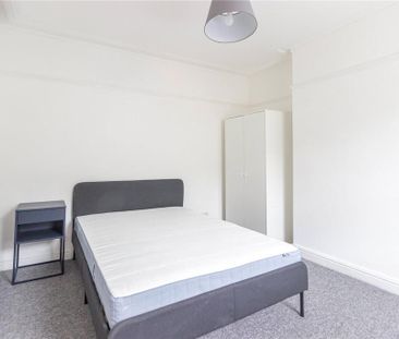 4 bedroom terraced house to rent - Photo 4