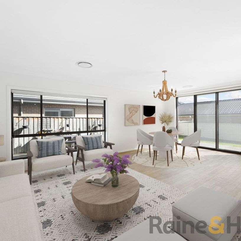 Beautiful, Spacious and Comfortable Family Home - Photo 1