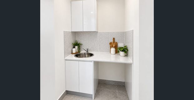 NEAR NEW GRANNY FLAT WITH PRIVATE ACCESS AND CARPORT!! - Photo 1
