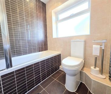 3 bed semi-detached house to rent in Bull Lane, Rayleigh, SS6 - Photo 2