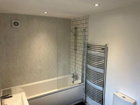 1 bedroom apartment to rent - Photo 2