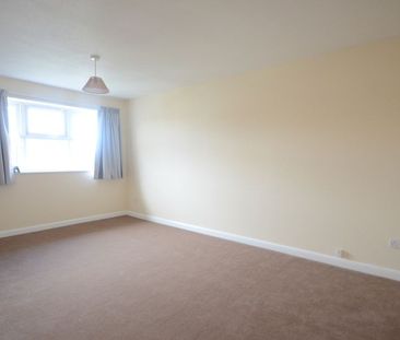 2 bedroom maisonette to rent - Photo 4