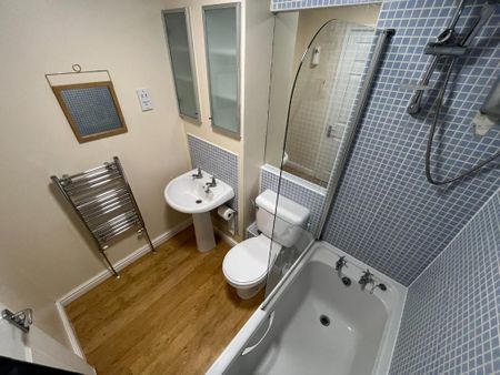 2 bedroom terraced house to rent - Photo 2