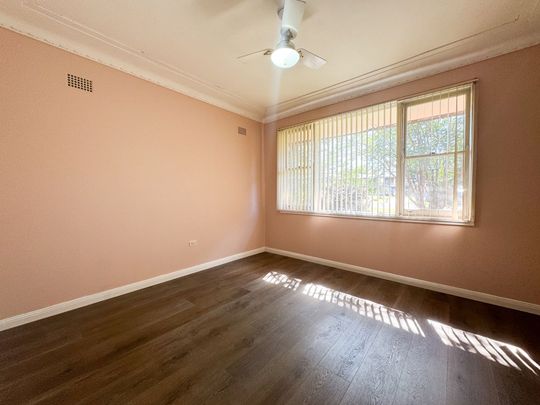 Three bedroom Family Home - Photo 1