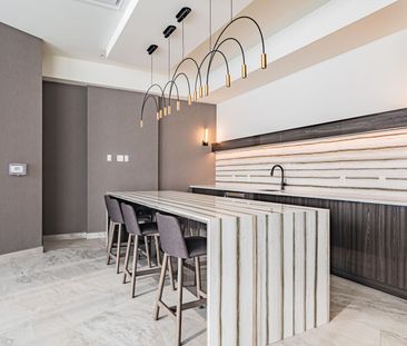 For Lease - 2 David Eyer Road Unit# 1033, Richmond Hill, Ontario - Photo 6