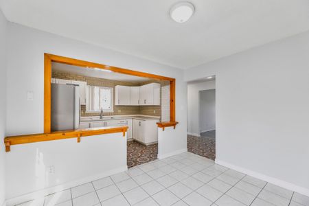 For Lease - 17 Maplestone Avenue, Sarnia, Ontario - Photo 3