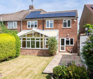 4 bedroom semi-detached house to rent - Photo 6